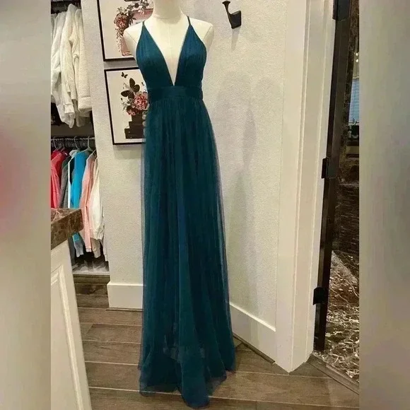 Luxxel Sandy Tulle Emerald Green Low-V-Neck Long Dress with Double Slits SZ  SM is available for purchase on au PAY Market - Imported Goods Online Store  Co.Ltd. | au PAY Market -